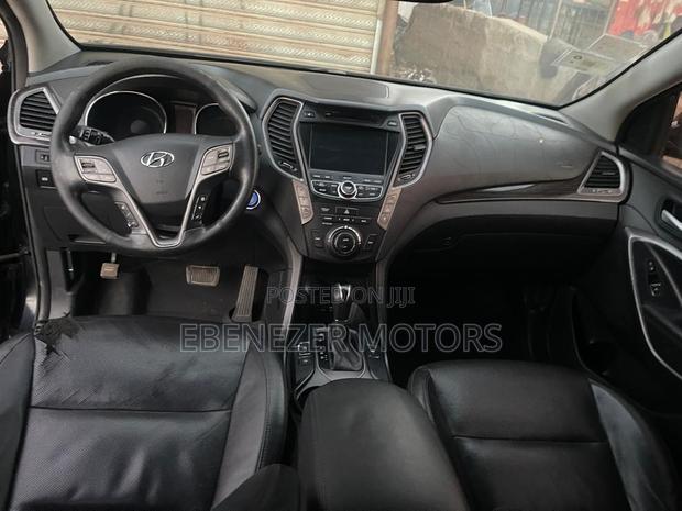 Hyundai Santa Fe 2016 Black