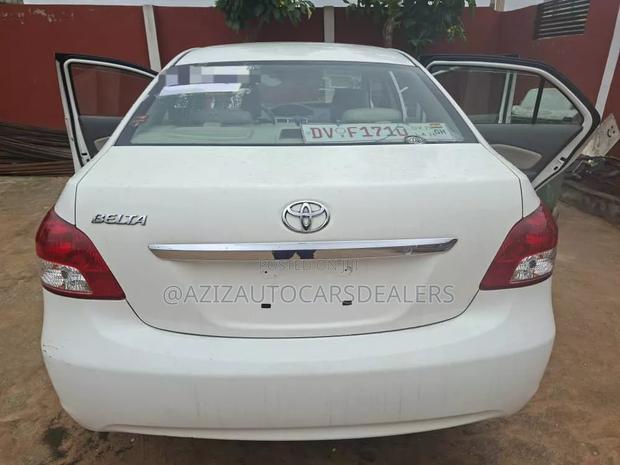 Toyota Belta 2010 White