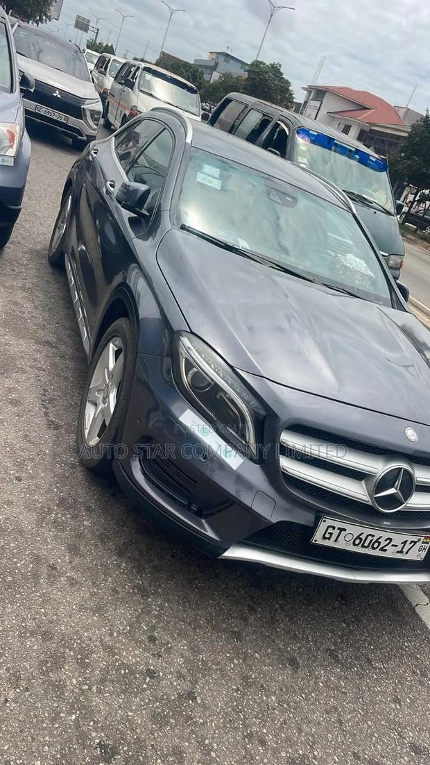 Mercedes-Benz GLA 250 2016 Black