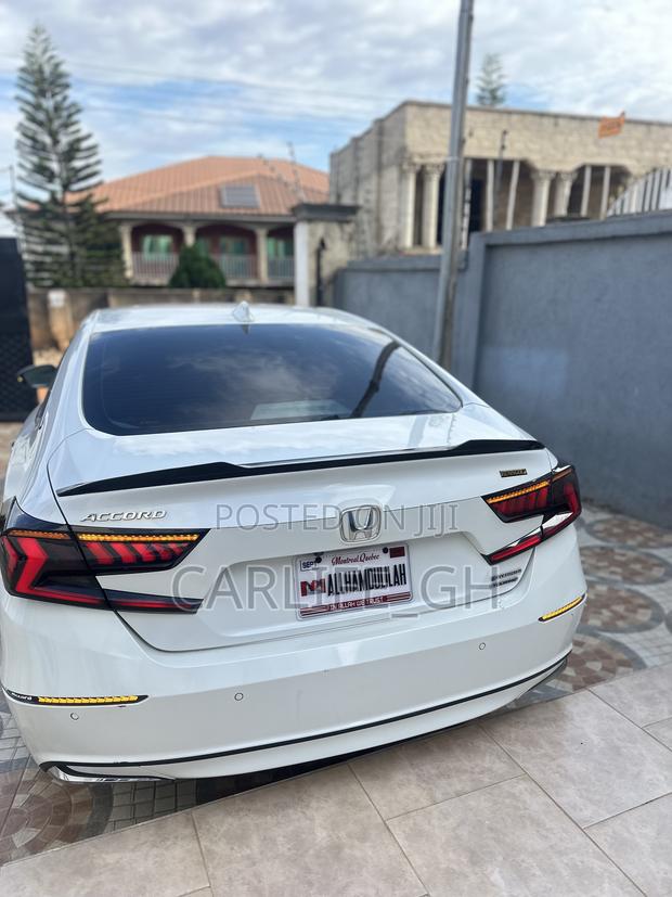 Honda Accord Touring 2.0T 2020 White
