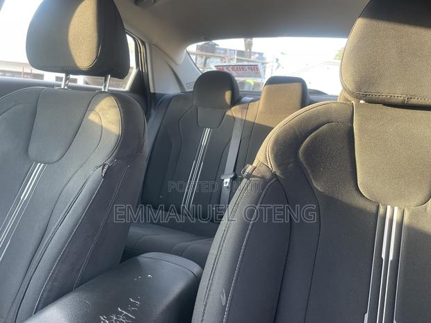 Hyundai Elantra 2023 Blue