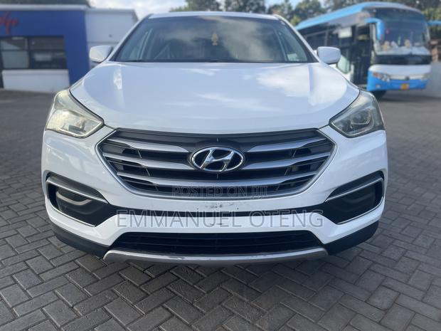 Hyundai Santa Fe 2018 White