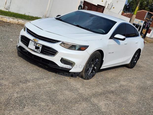 Chevrolet Malibu 2017 White