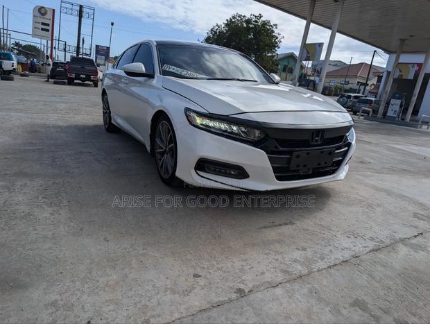 Honda Accord Sport (1.5L 4cyl Turbo CVT) 2019 White