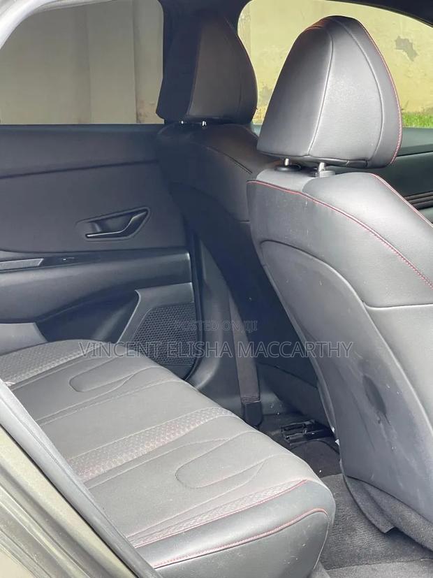Hyundai Elantra 2024 Gray