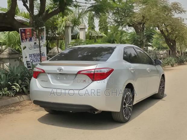 Toyota Corolla S 4dr Sedan (1.8L 4cyl CVT) 2016 Silver