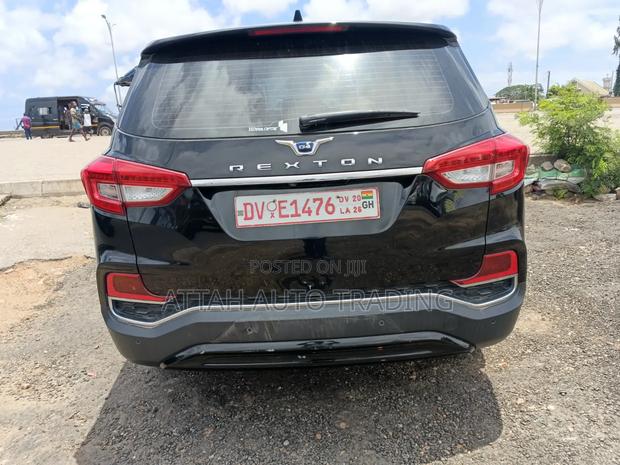 SsangYong Rexton 2018 Black
