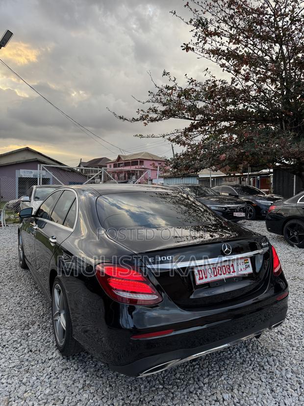 Mercedes-Benz E300 2018 Black