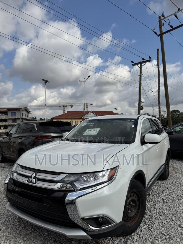 Mitsubishi Outlander 2018 White