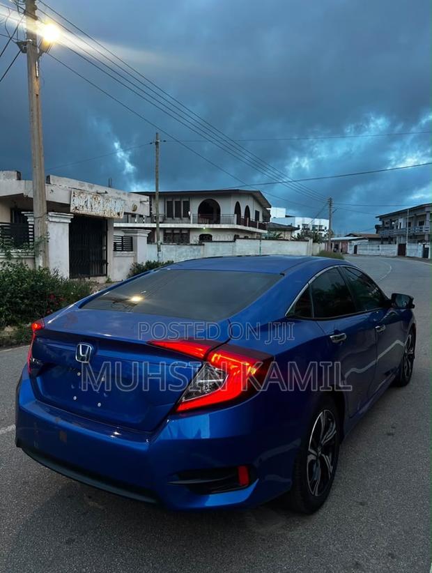 Honda Civic EX 4dr Hatchback (1.5L 4cyl) 2017 Blue