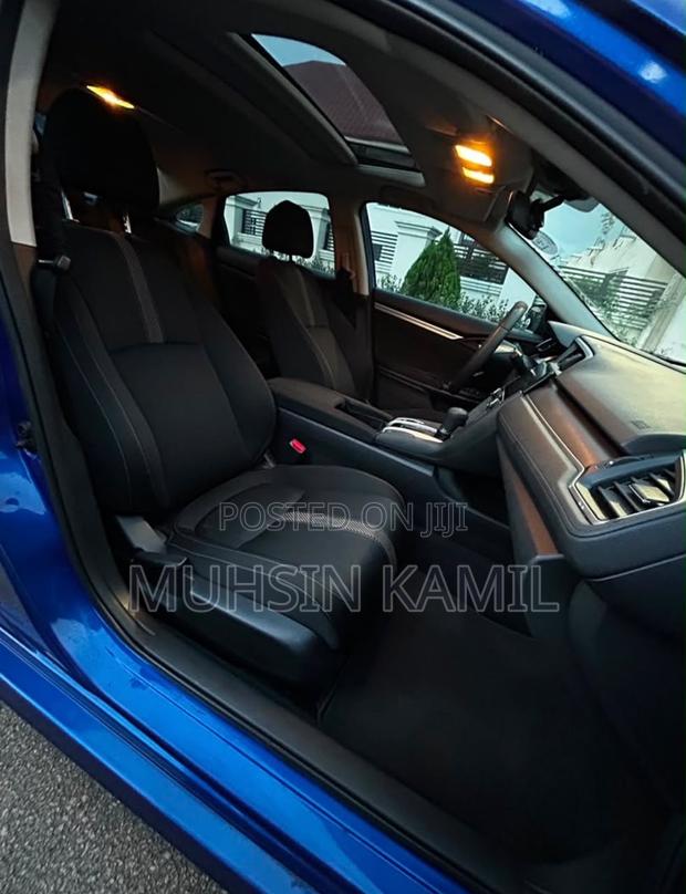 Honda Civic EX 4dr Hatchback (1.5L 4cyl) 2017 Blue