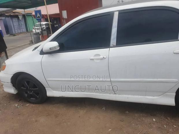 Toyota Corolla 2006 White