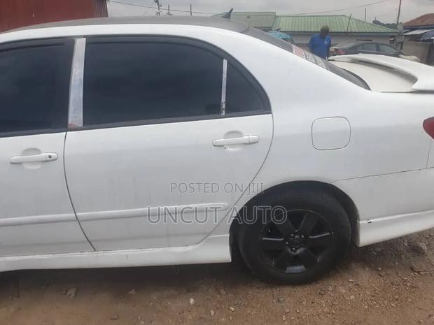 Toyota Corolla 2006 White