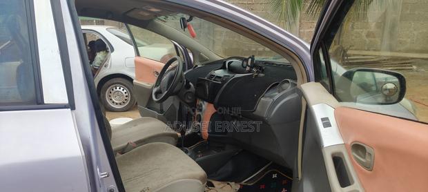 Toyota Vitz 2009 Pink