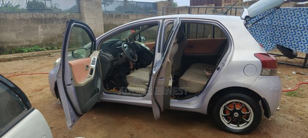 Toyota Vitz 2009 Pink