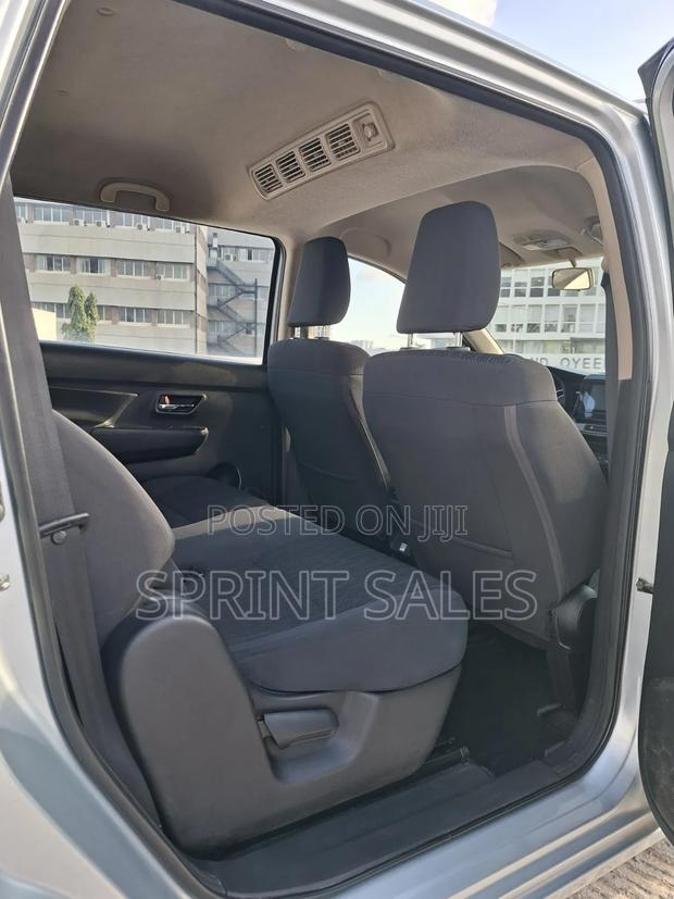 Toyota Rumion 1.5 FWD 2023 Silver