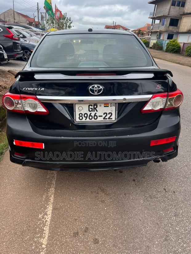 Toyota Corolla 2013 Black