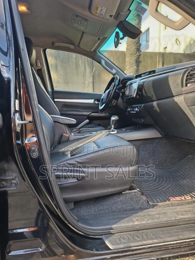 Toyota Hilux Revo Double Cab Deisel 2.4 AWD 2018 Black