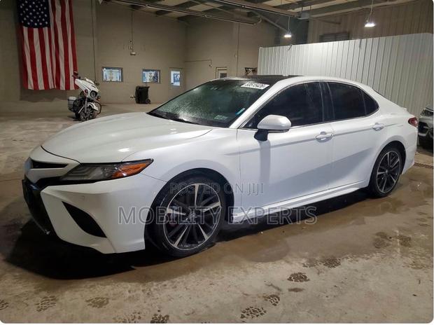 Toyota Camry 2019 White