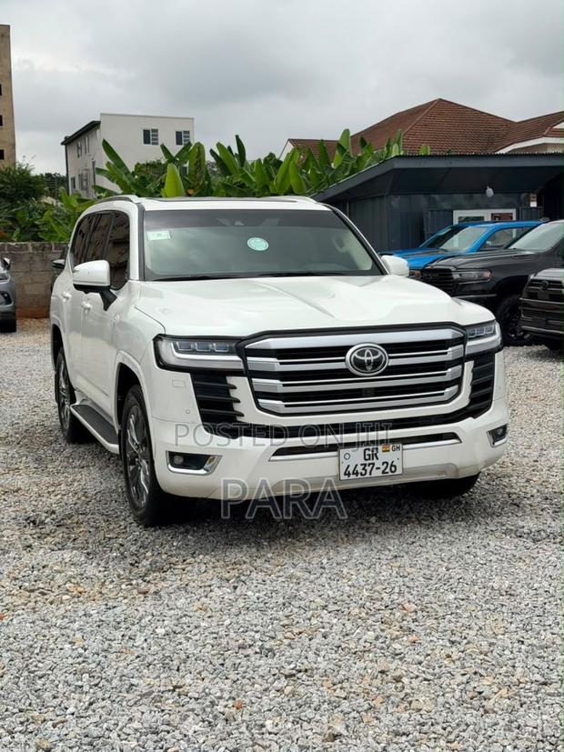 Toyota Land Cruiser 2024 White