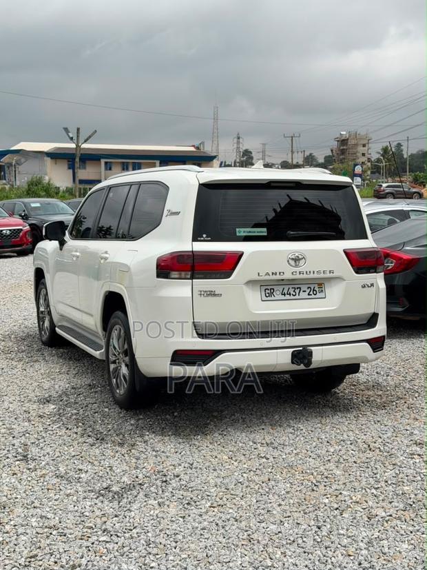 Toyota Land Cruiser 2024 White