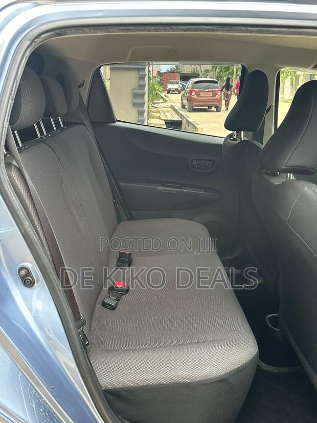 Toyota Vitz 1.3 AWD 5dr 2013 Blue