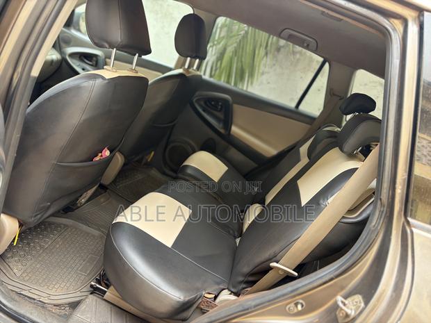 Toyota RAV4 2.5 4x4 2011 Gray