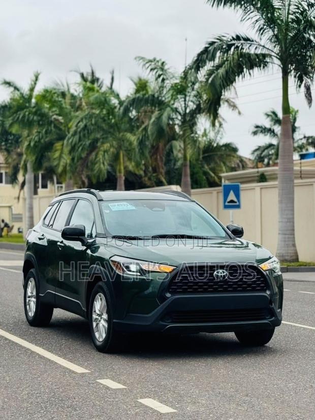 Toyota Corolla Cross 2024 Green