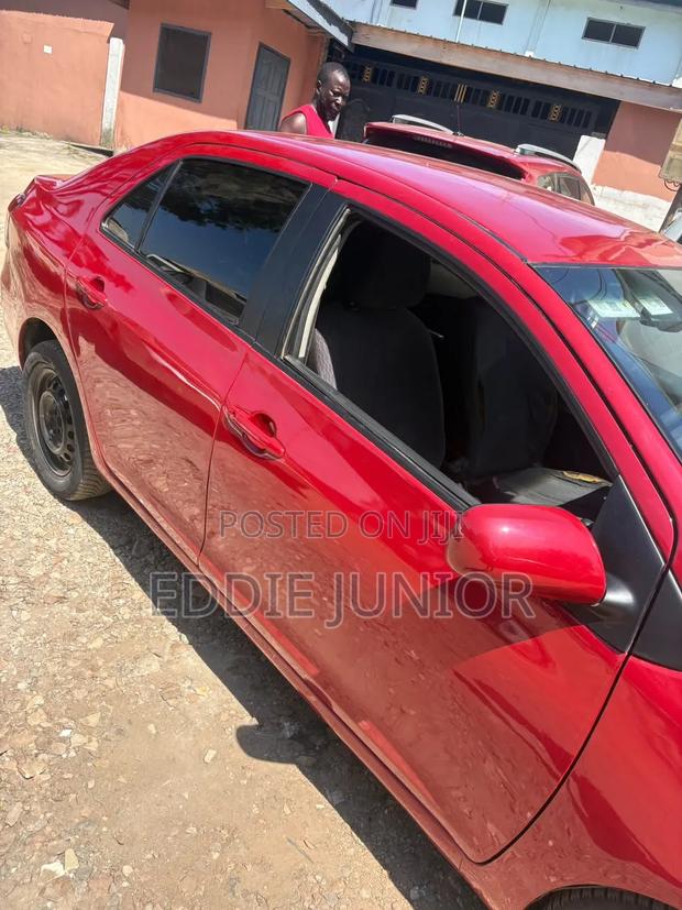Toyota Yaris 1.5 Automatic 2009 Red