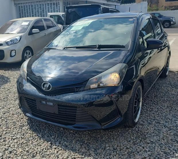 Toyota Vitz 1.3 FWD 5dr 2014 Black