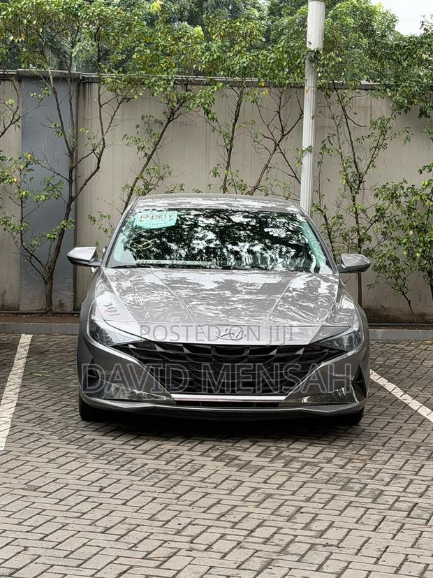 Hyundai Elantra Limited 2023 Beige
