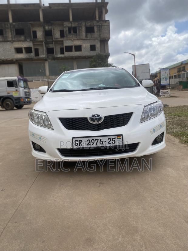 Toyota Corolla 2011 White