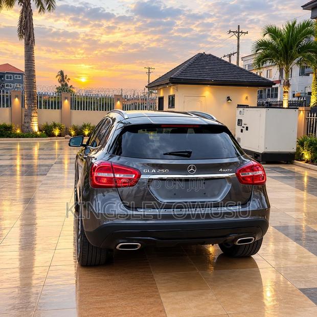 Mercedes-Benz GLA 250 2016 Black