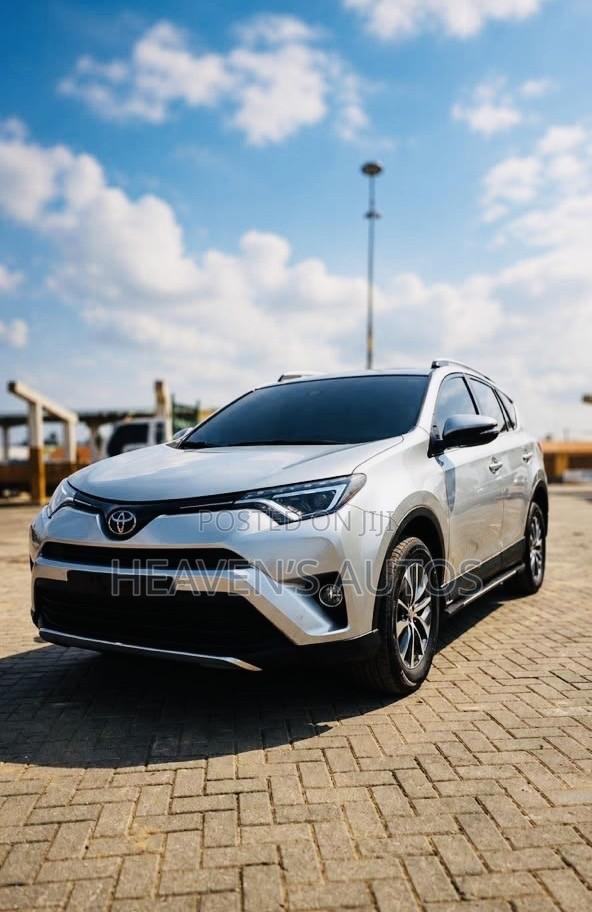 Toyota RAV4 2018 Silver