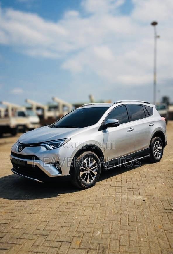 Toyota RAV4 2018 Silver