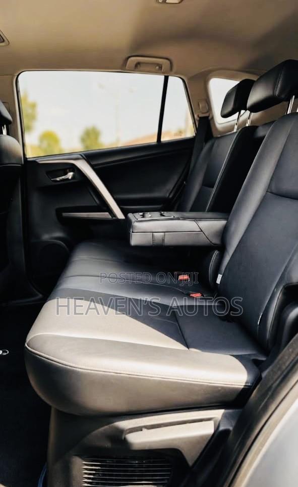 Toyota RAV4 2018 Silver