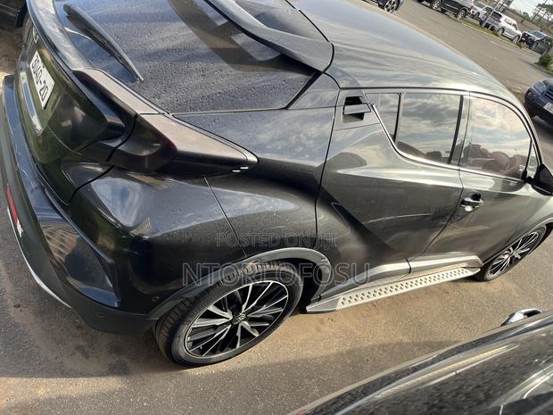 Toyota C-HR 2017 Black