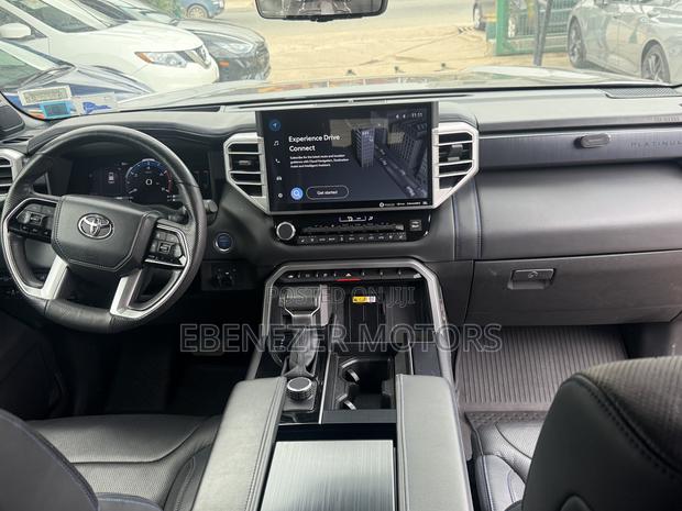 Toyota Sequoia Platinum 4WD 2023 Gray