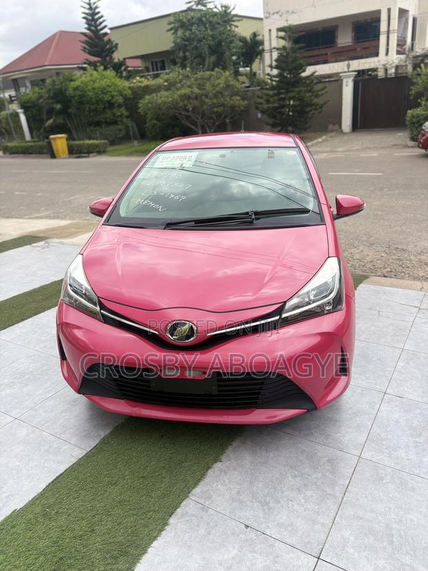 Toyota Vitz 1.3 FWD 5dr 2015 Pink