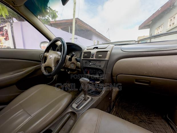 Nissan Sentra 2000 Black