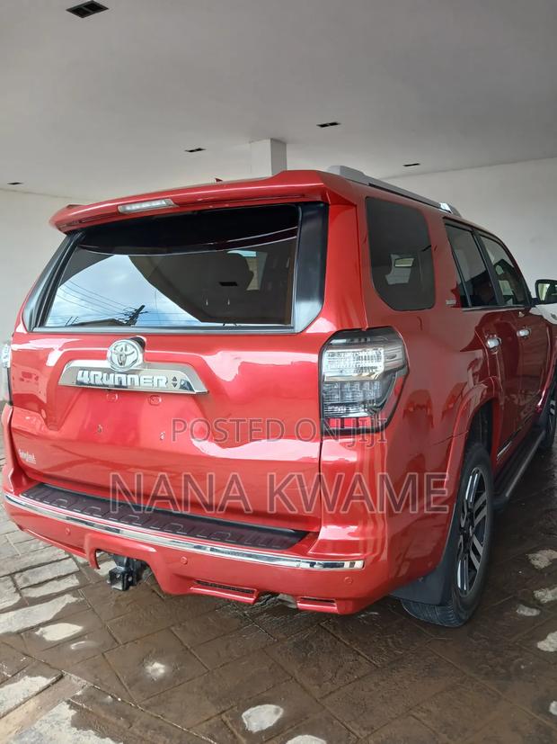 Toyota 4-Runner 2021 Red