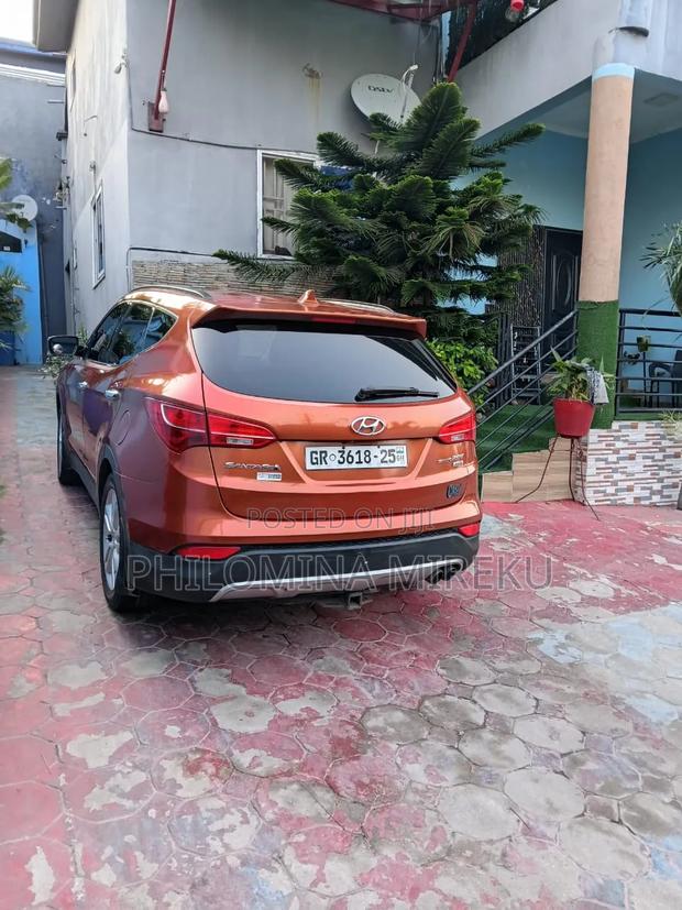 Hyundai Santa Fe 2013 Orange
