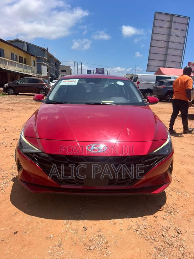 Hyundai Elantra 2023 Red
