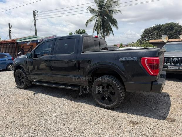 Ford F-150 LARIAT 2023 Black