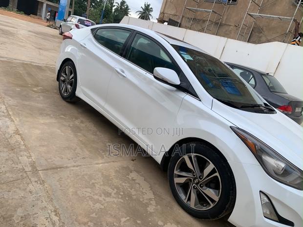 Hyundai Elantra Limited 4dr Sedan (1.8L 4cyl 6A) 2014 White