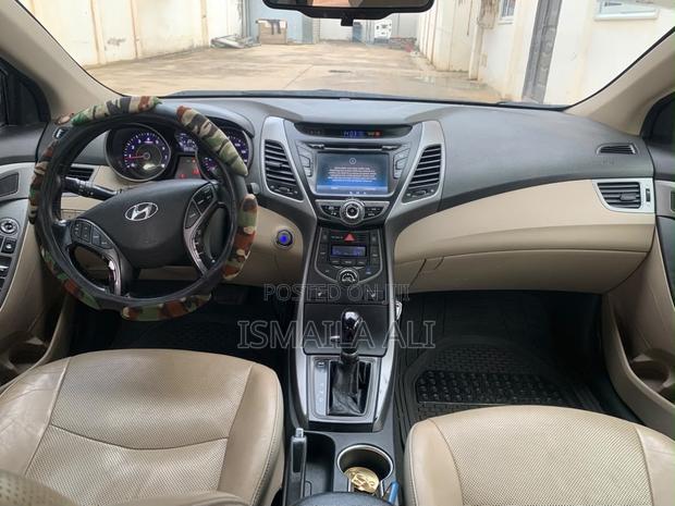 Hyundai Elantra Limited 4dr Sedan (1.8L 4cyl 6A) 2014 White
