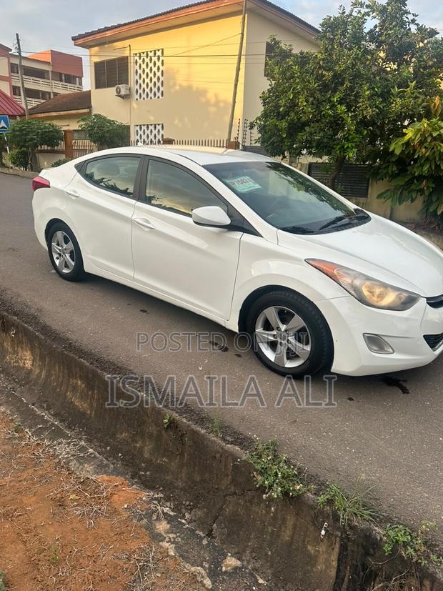 Hyundai Elantra GLS Sedan FWD (1.8L 4cyl 6A) 2013 White