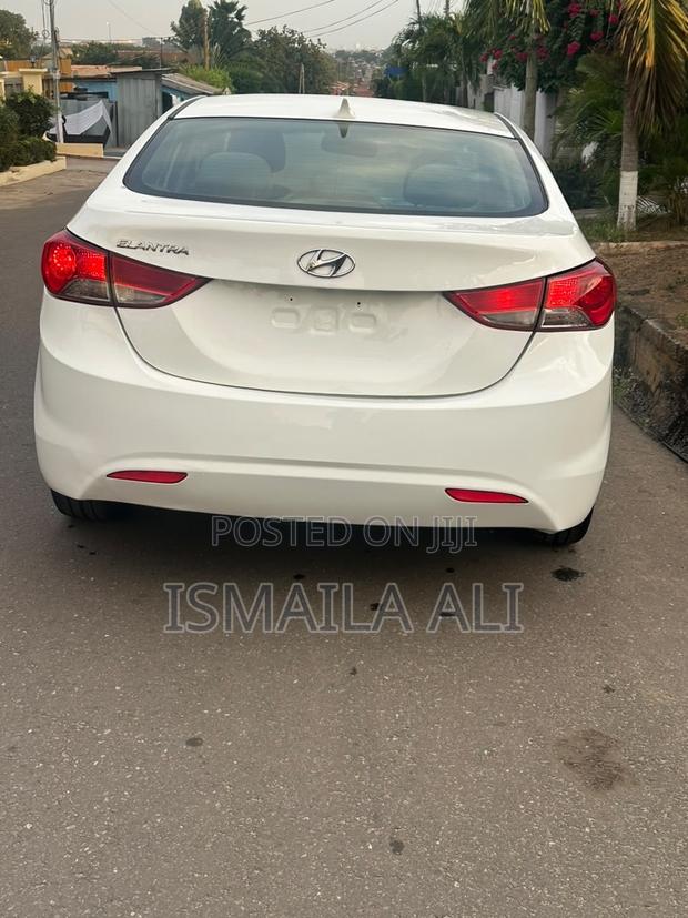 Hyundai Elantra GLS Sedan FWD (1.8L 4cyl 6A) 2013 White