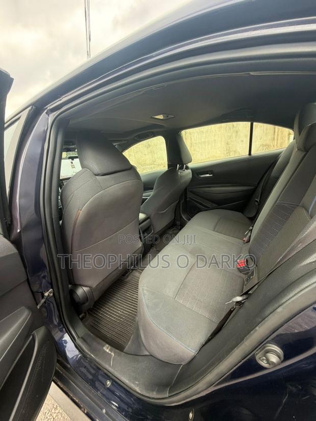 Toyota Corolla SE 2021 Blue