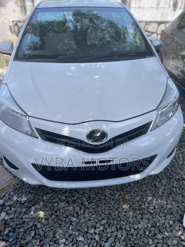 Toyota Vitz 2013 White